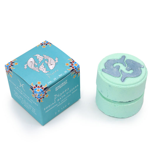 Offrez un coffret magique au poissons : 2 bombes de bain artisanales avec horoscope surprise. Idéal pour un moment de détente cosmique et astrologique !