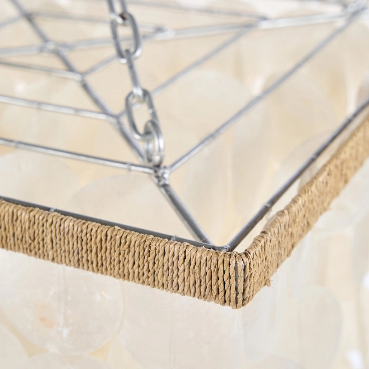 Lustre Balinais en Perles de Nacre - Murmures au Clair de Lune - Naturel (Taille M)