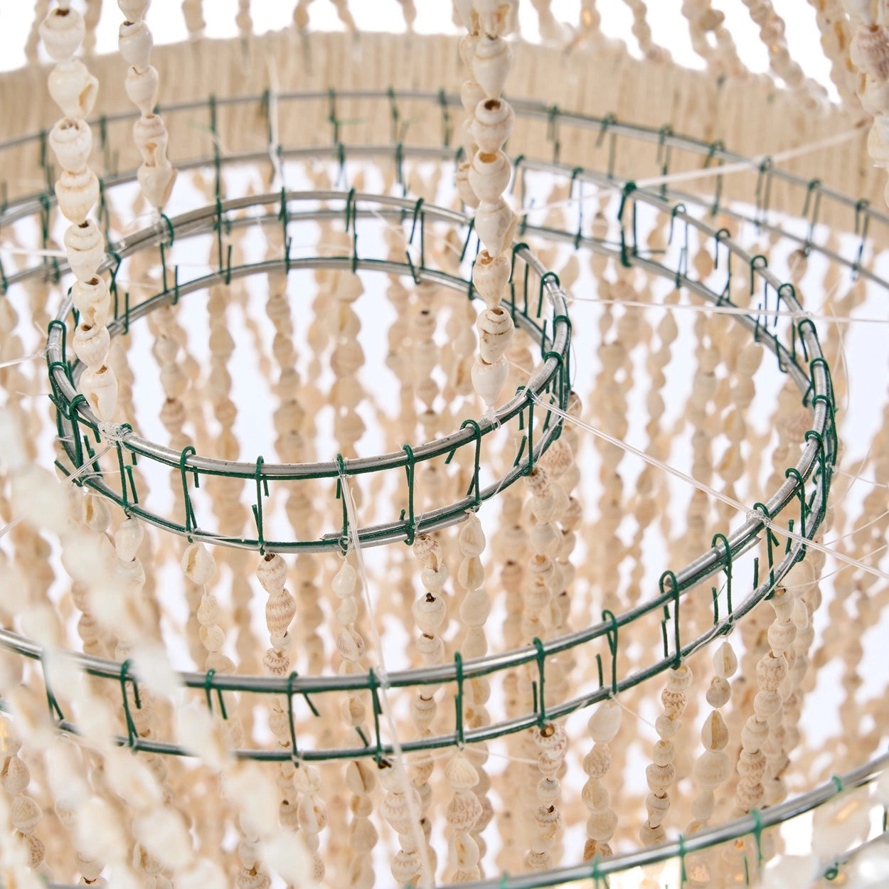 Grand Lustre en Coquillages Ocean Tower - Suspension Artisanale Naturelle - Taille L